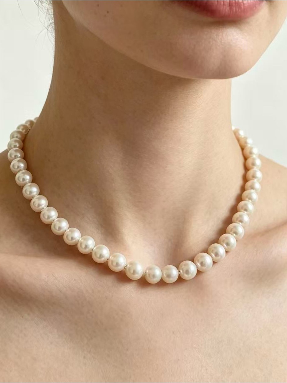 Classic Pearl Necklace - Timeless Elegance